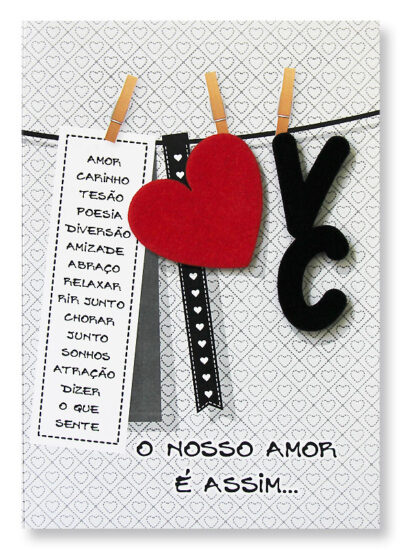 Cartão Artesanal Romântico Varal Corações Fina Ideia 11x15,5cm com envelope