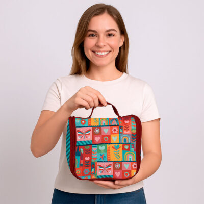 Necessaire com Gancho Fina Ideia Arco-Íris 24x20x9cm com alça e zíper