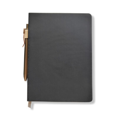 Caderneta A5 Pautada Preta com Caneta Fina Ideia 14,5x21cm 100 folhas 100g/m²